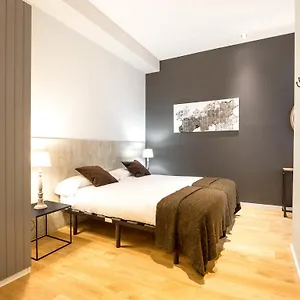 Rent Top Rambla Catalunya Barcellona